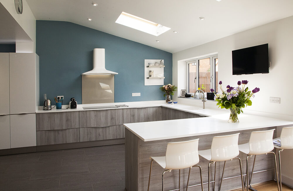 Uni Gloss, Crystal White — image 5