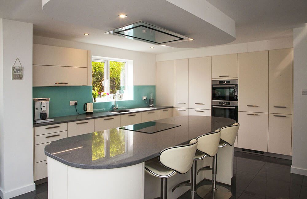 Biella, Magnolia Satin Kitchen